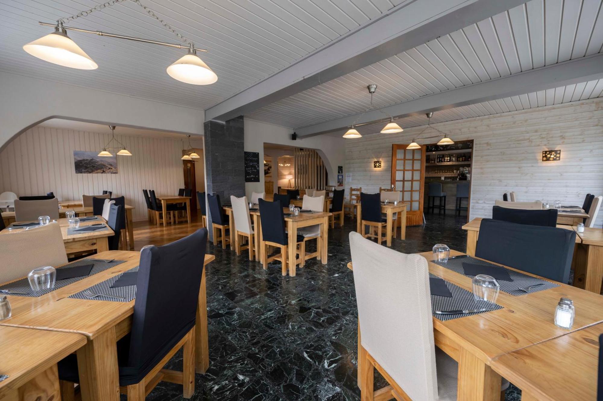Hotel Les Flocons Le Sauze Eksteriør billede