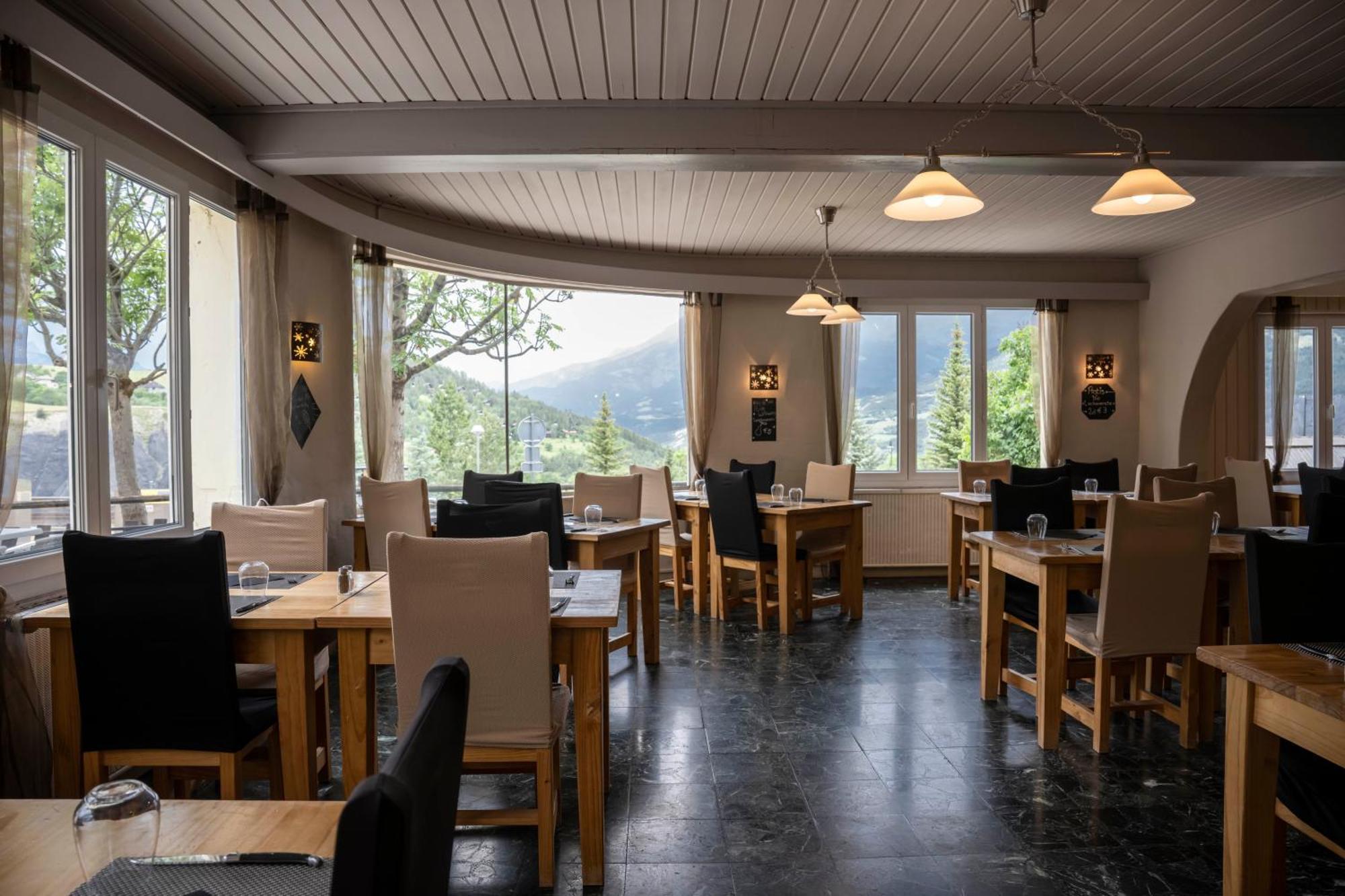 Hotel Les Flocons Le Sauze Eksteriør billede