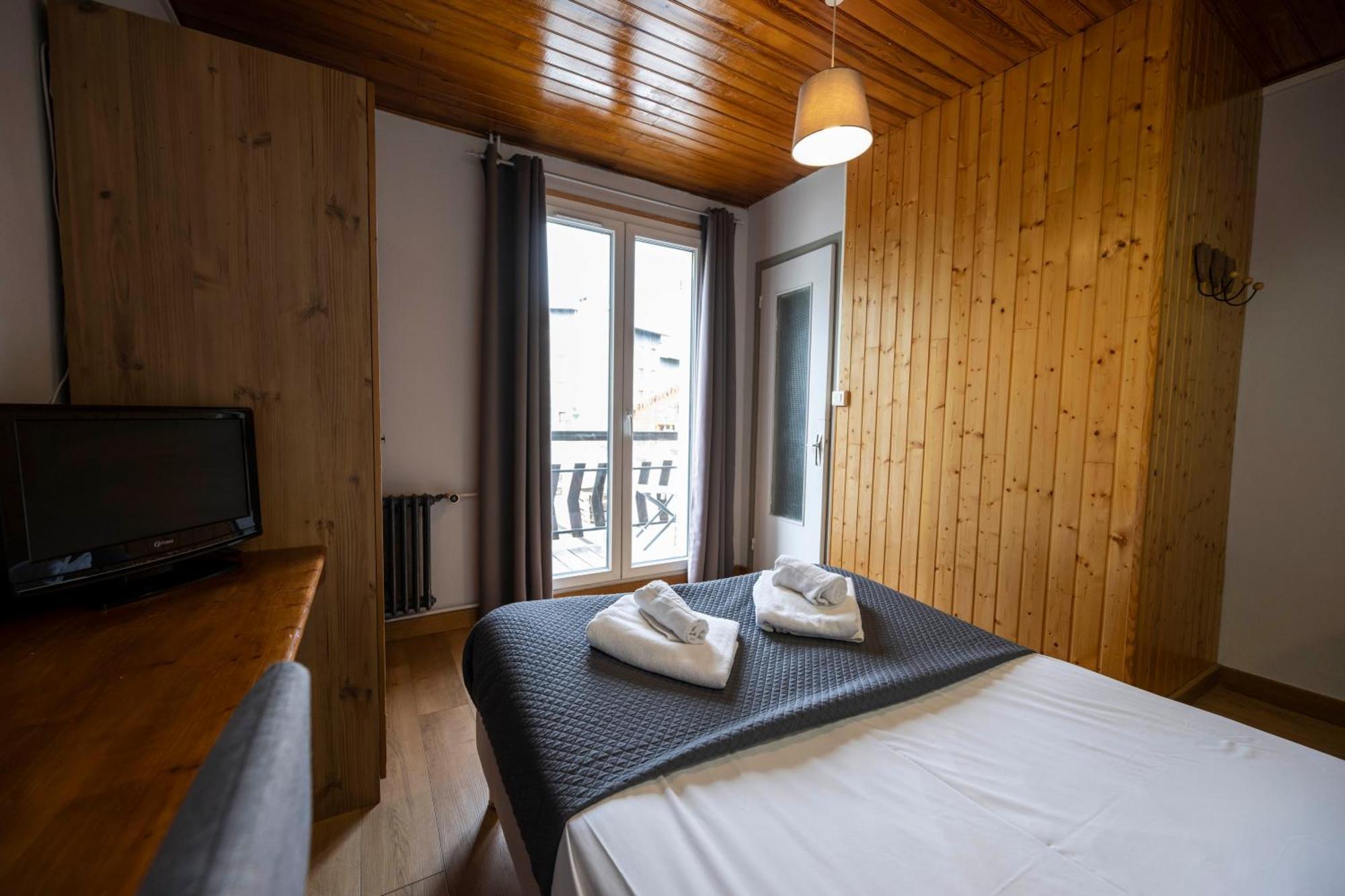 Hotel Les Flocons Le Sauze Eksteriør billede