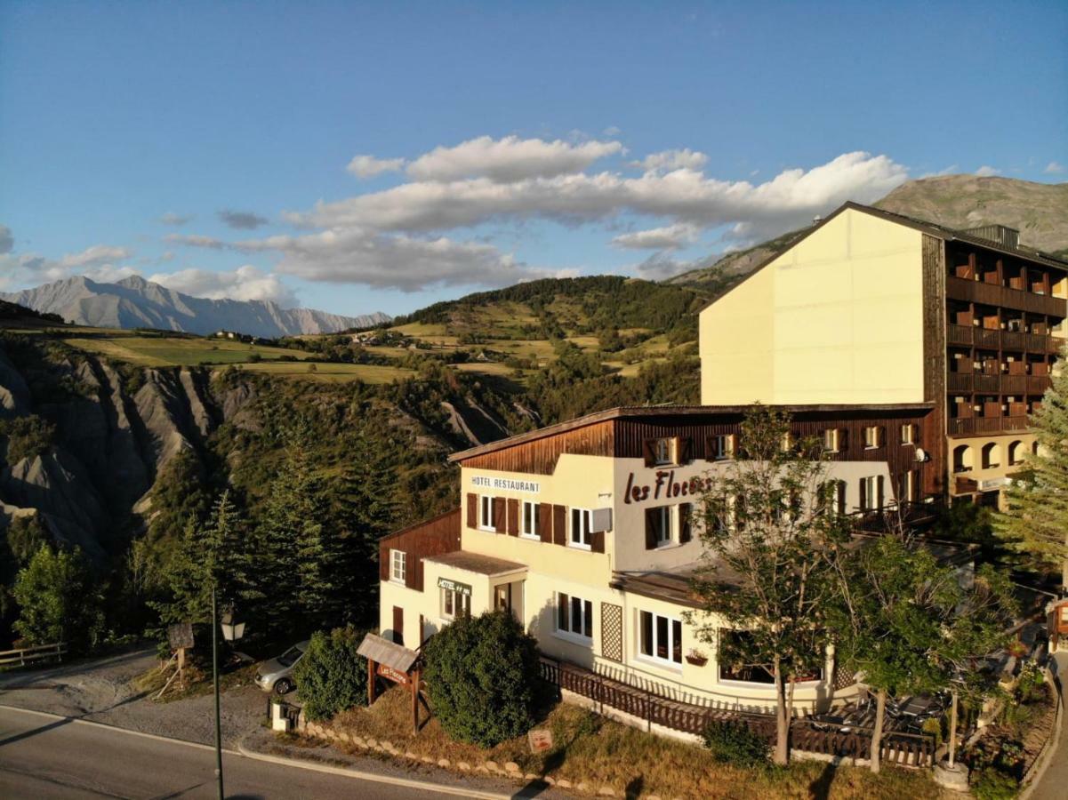 Hotel Les Flocons Le Sauze Eksteriør billede